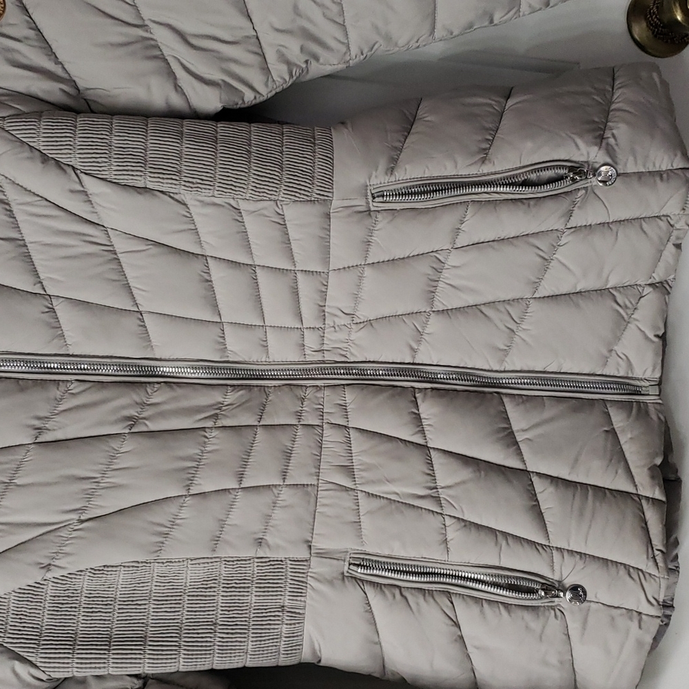 Bernardo jacket - Picture 4 of 10